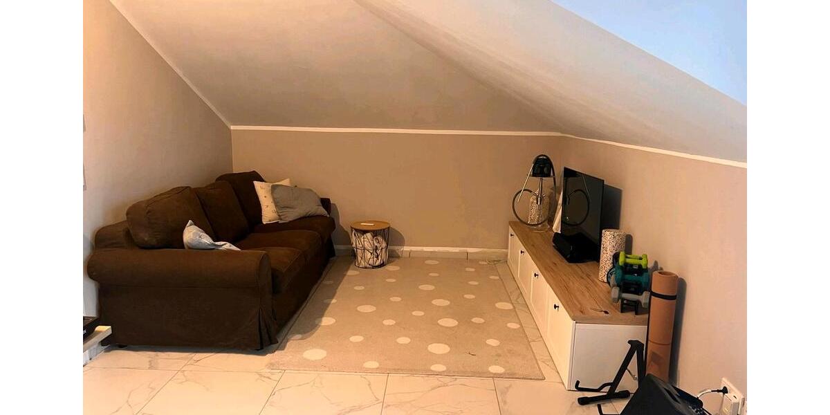 Reihenhaus Lehrte - 6 Zimmer, 200 m&sup2;, 1.500&euro; | Angebot:26061757