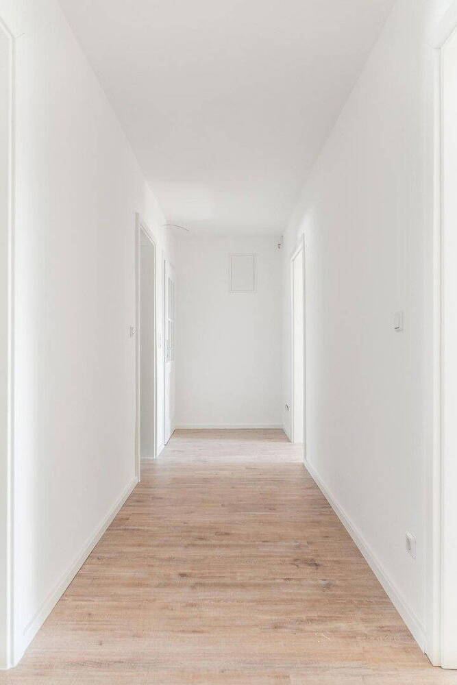 schöne, gut-geschnittene, renovierte 2-Zimmerwohnung zu vermieten