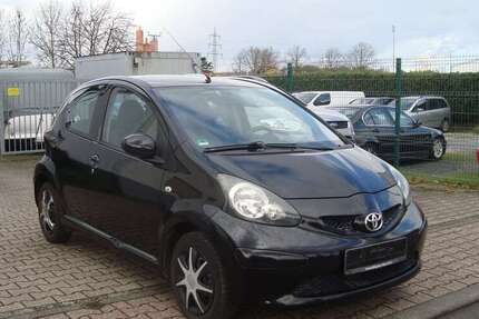 Toyota Aygo 131.500 km 1.699 &euro; Linnich 52441