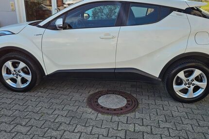 Toyota C-HR 128.769 km 13.650 € Nufringen/Stuttgart 71154