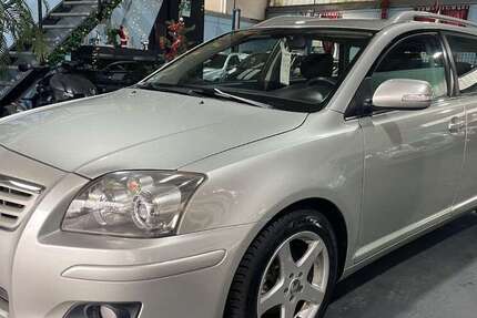 Toyota Avensis 162.000 km 4.990 &euro; Rheinberg 47495