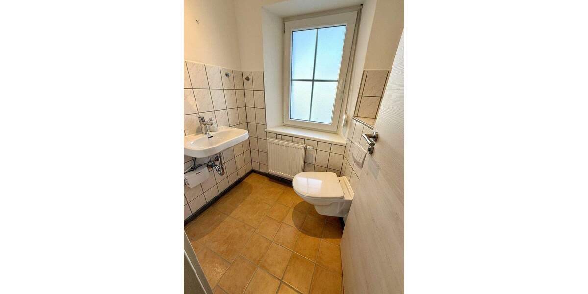 Etagenwohnung Ellingen - 4 Zimmer, 140 m&sup2;, 1.470&euro; | Angebot:24391668