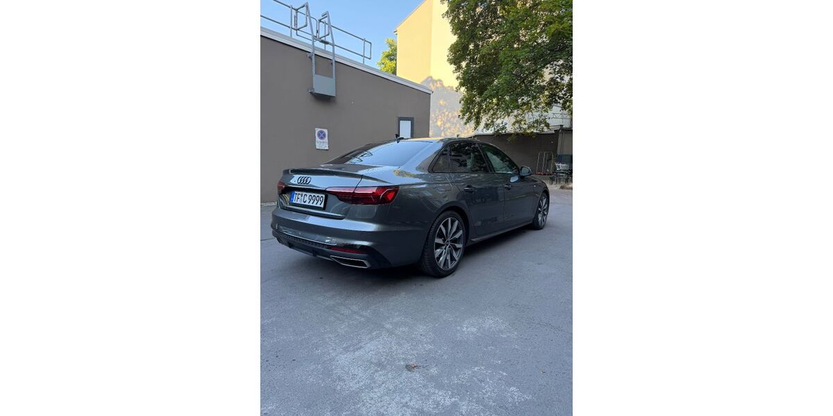 Audi A4 99.000 km 25.900 &euro; Berlin 12165