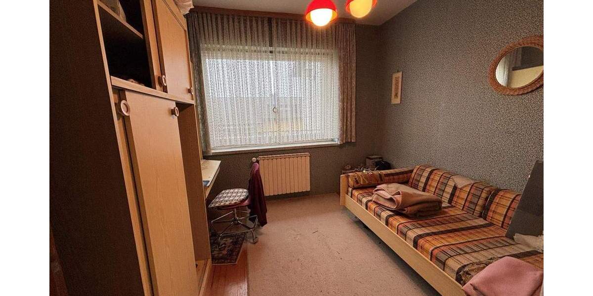 Einfamilienhaus Oberviechtach - 7 Zimmer, 190 m&sup2;, 197.000&euro; | Angebot:25210834