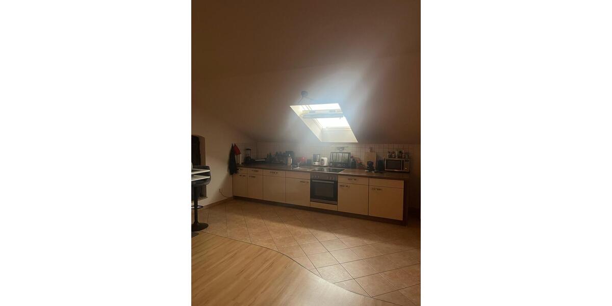 Dachgeschoßwohnung Waren (Müritz) - 2 Zimmer, 64 m&sup2;, 670&euro; | Angebot:26325872