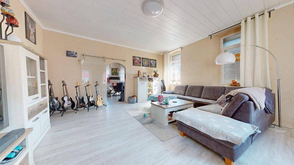 Mehrfamilienhaus, Wohnhaus Lemberg - 9 Zimmer, 320 m&sup2;, 259.000&euro; | Angebot:26346382