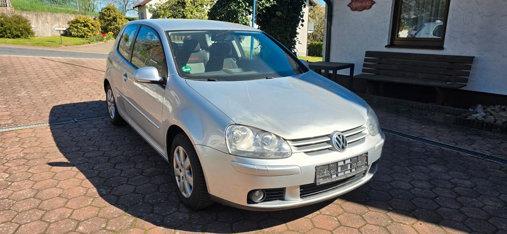 VW Golf 223.000 km 1.890 &euro; Burkardroth 97705