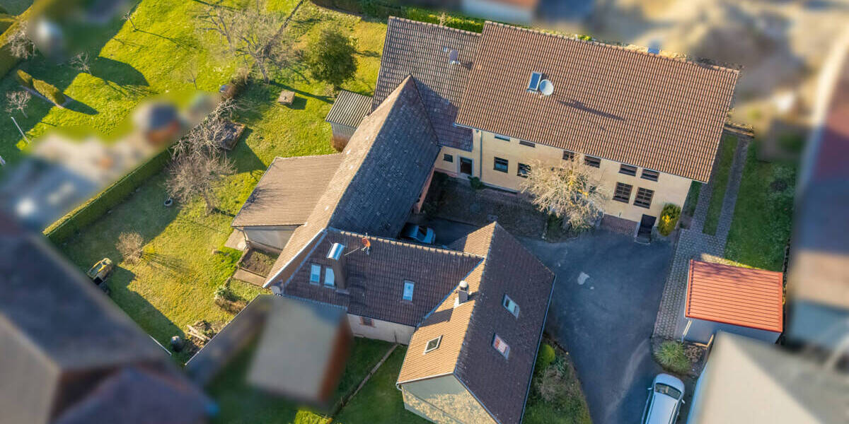 Anwesen mit großem Wohnhaus und historischem Nebengebäude 6 zimmer