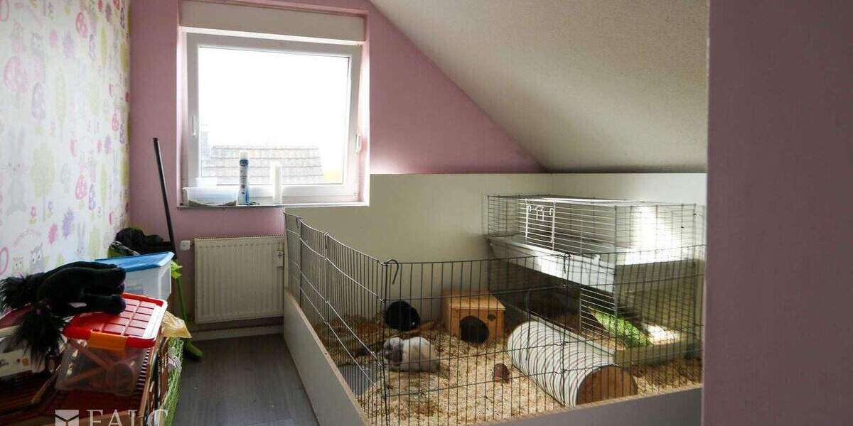 Eigentumswohnung im 4-Parteienhaus 5 zimmer