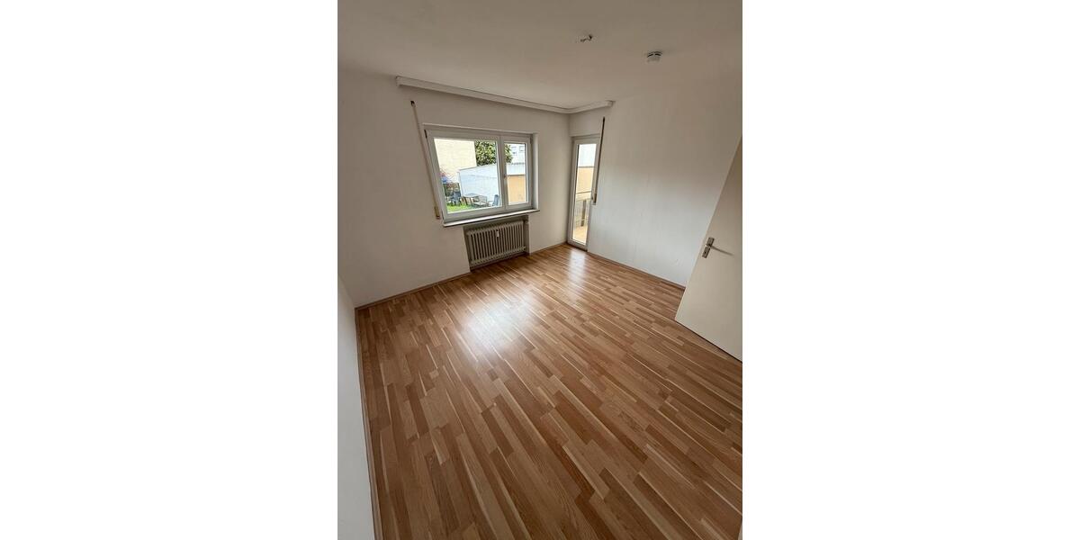Hochparterre Reutlingen Reutlingen-Betzingen - 3 Zimmer, 76 m&sup2;, 1.050&euro; | Angebot:26018837