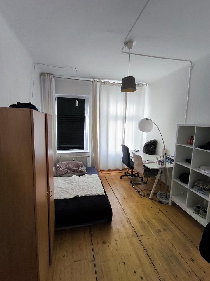 Möbliertes Zimmer in neuer 2er WG-Bunt&mit Charakter(inet+Strom)