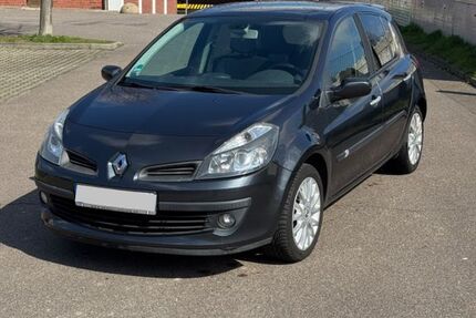 Renault Clio 181.000 km 2.100 &euro; Leipzig 04159