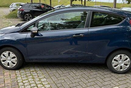 Ford Fiesta 62.000 km 3.700 &euro; Geestland 27607