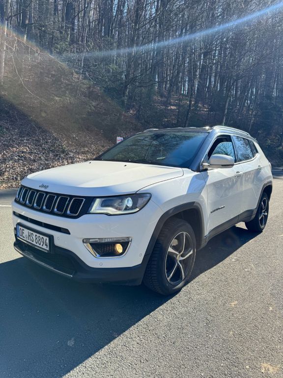 Jeep Compass 138.000 km 18.200 € Olpe 57462