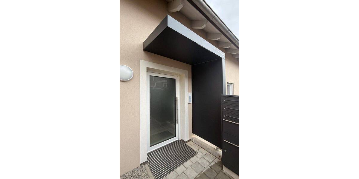 Etagenwohnung Schwandorf - 3 Zimmer, 72 m&sup2;, 864&euro; | Angebot:26871435