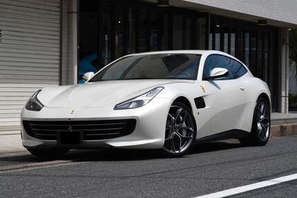 Ferrari GTC4Lusso 9.000 km 125.000 &euro; Tokorozawa 