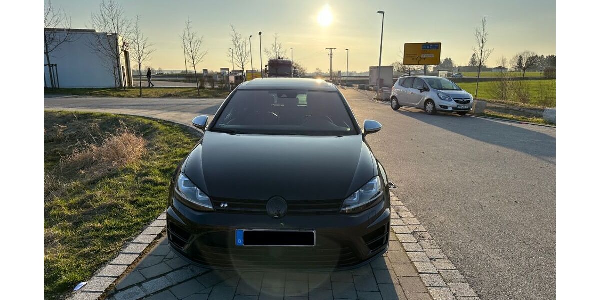 VW Golf 121.500 km 23.500 &euro; Walpertskirchen 85469