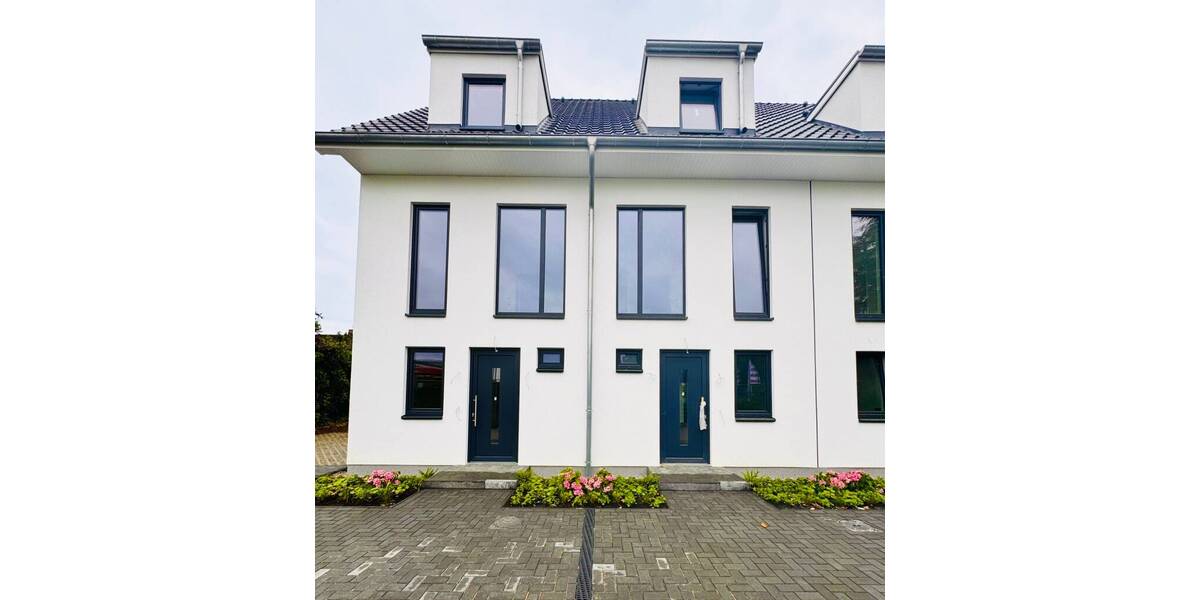 Reihenmittelhaus Bad Segeberg - 5 Zimmer, 104 m&sup2;, 1.700&euro; | Angebot:25536128