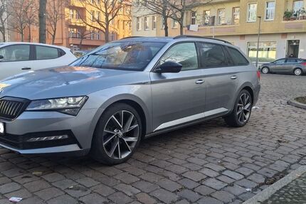 Skoda Superb 228.000 km 16.900 &euro; Berlin 12057