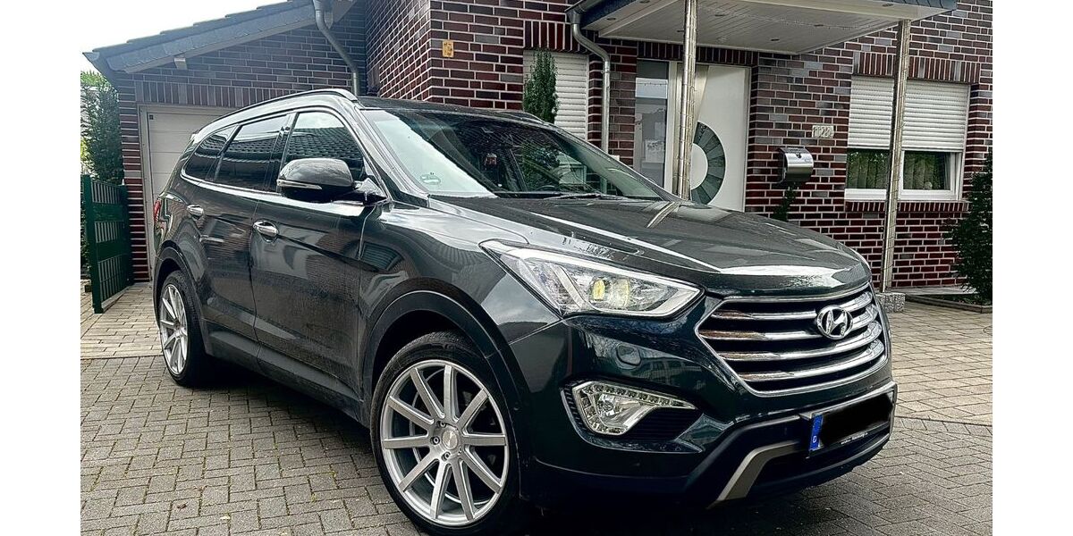 Hyundai Grand Santa Fe 212.000 km 12.790 &euro; Selm 59379
