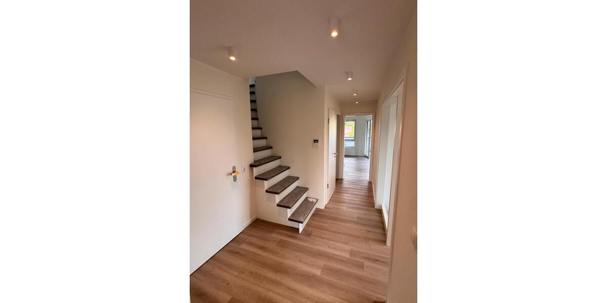 Dachgeschoßwohnung Bösel - 4 Zimmer, 108 m&sup2;, 980&euro; | Angebot:26665181