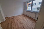 Helle schöne Wohnung mit viel Platz und Garten in wunderschöner Lage
