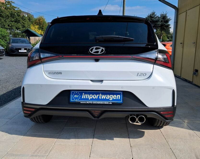 i20