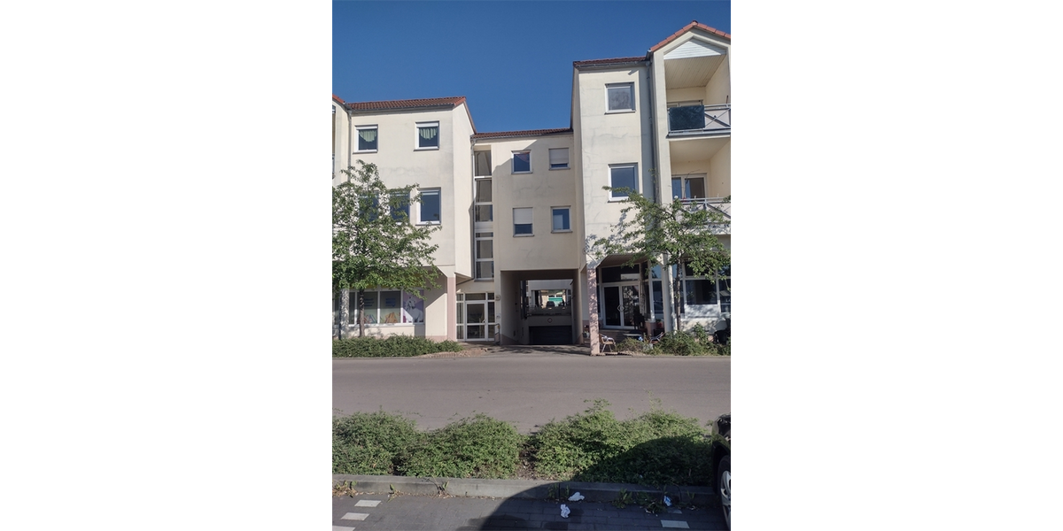 2-Zimmer-Wohnung im 1. OG mit Einbauküche in Coswig - Etagenwohnung Coswig Coswig | Angebot:26609031