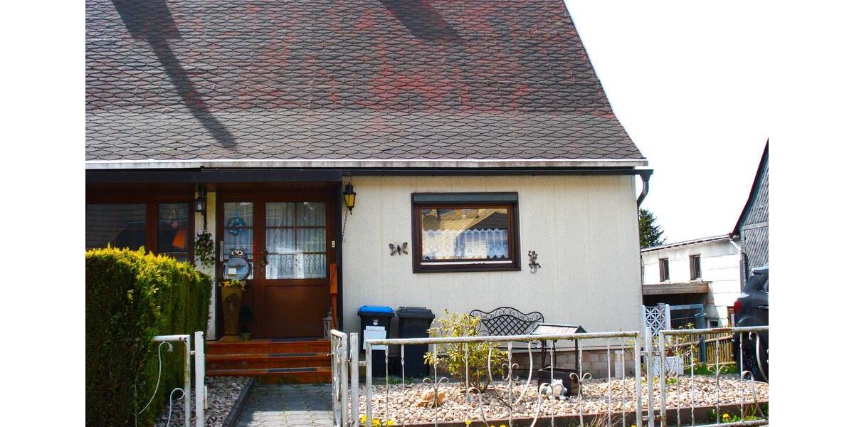 Reihenhaus Saalfeld (Saale) - 7 Zimmer, 100 m&sup2;, 139.000&euro; | Angebot:26488238