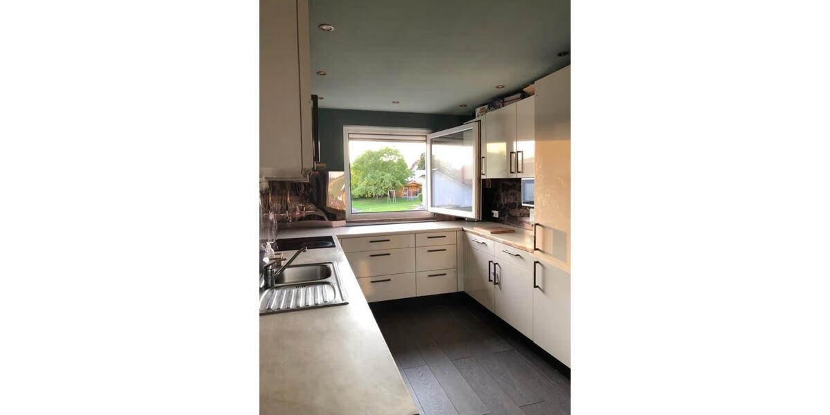 Wie ein Haus: Wohnung, Dachterrasse Balkon Garten Garage Bestlage 6 zimmer