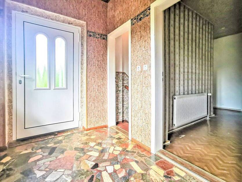 Einfamilienhaus + Nebenhaus | Werkstatt Lager Praxis Büro FeWo | Parkplätze | Solarthermie!