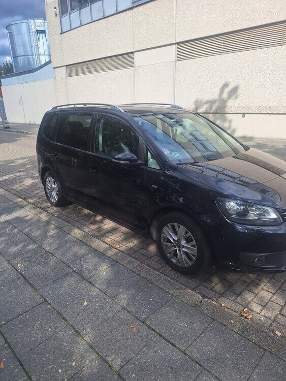 VW Touran 192.000 km 8.900 € Berlin 10178