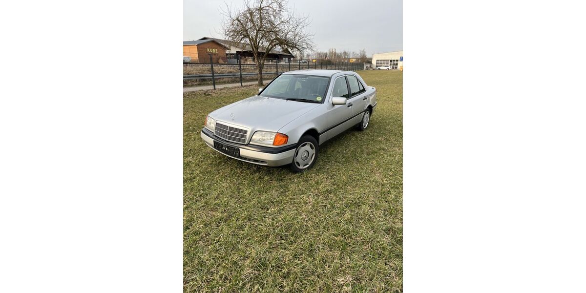 Mercedes-Benz C 180 144.000 km 6.600 &euro; Schwarzenfeld 92521