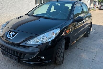 Peugeot 206 100.000 km 2.200 &euro; München 81737