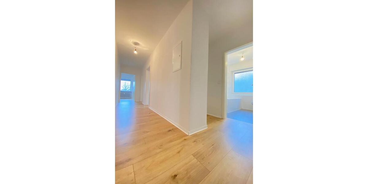 *** FAMILIEN AUFGEPASST *** Sehr helle 3-Zimmer-Wohnung im 1.OG mit Balkon *** BestwigRamsbeck *** 3 zimmer