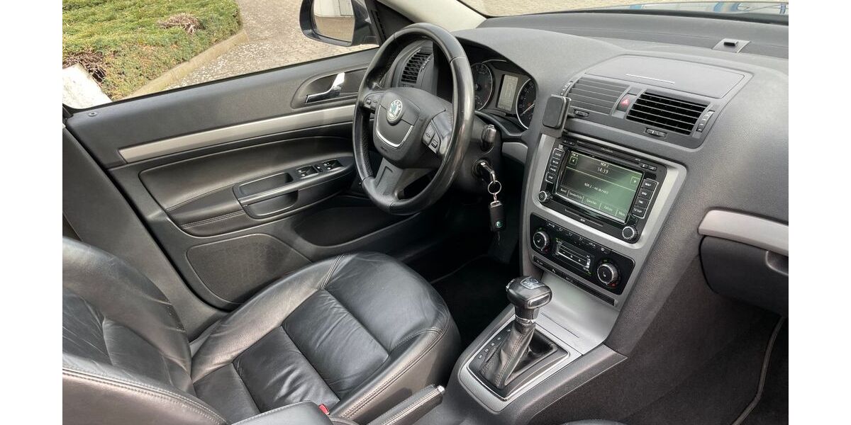 Skoda Octavia 243.000 km 4.999 &euro; Kiel 24113