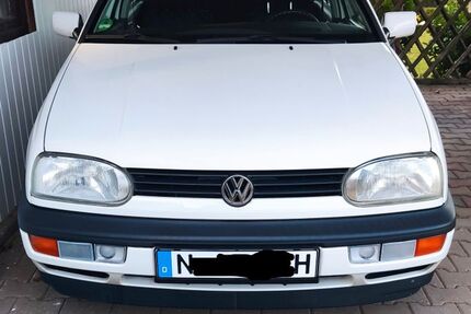 VW Golf 48.000 km 5.300 &euro; OBERASBACH 90522
