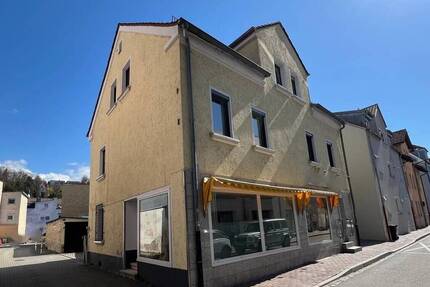 Wohn- und Geschäftshaus im Zentrum von Schwandorf