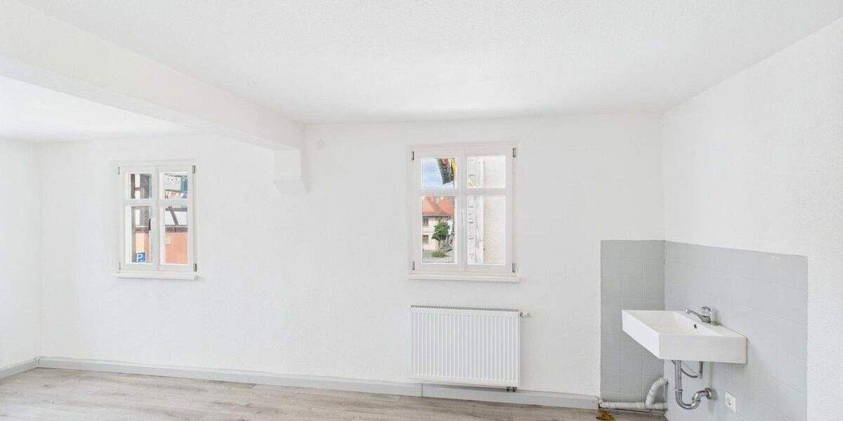 Einfamilienhaus Baunach - 9 Zimmer, 280 m&sup2;, 2.150&euro; | Angebot:26675744