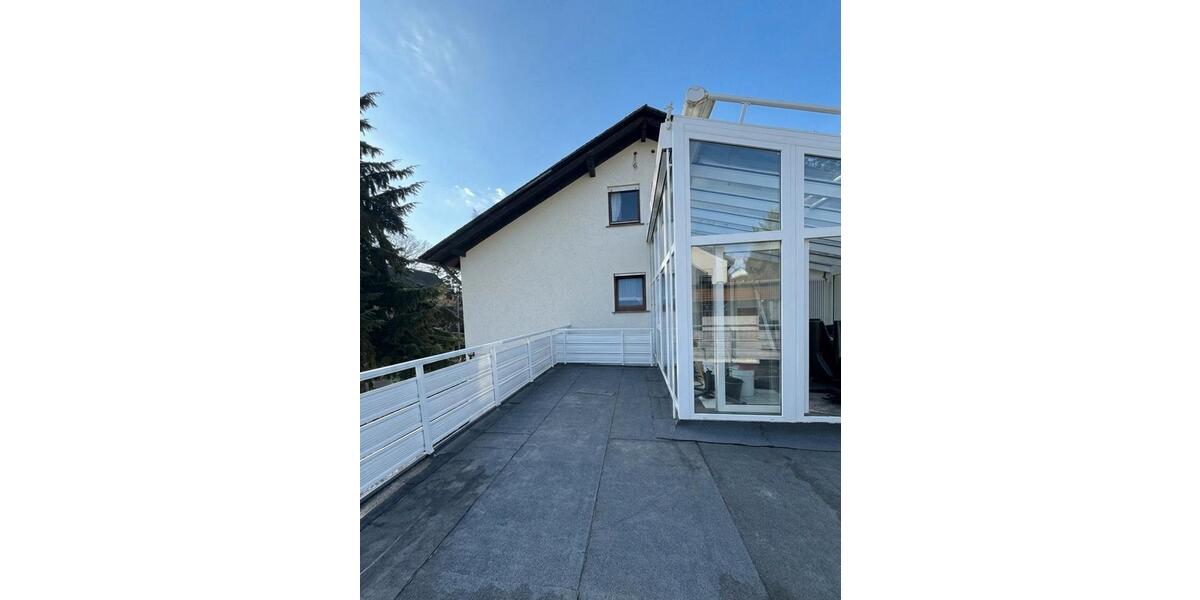 Etagenwohnung Bad Camberg - 4.5 Zimmer, 148 m&sup2;, 1.390&euro; | Angebot:25301692