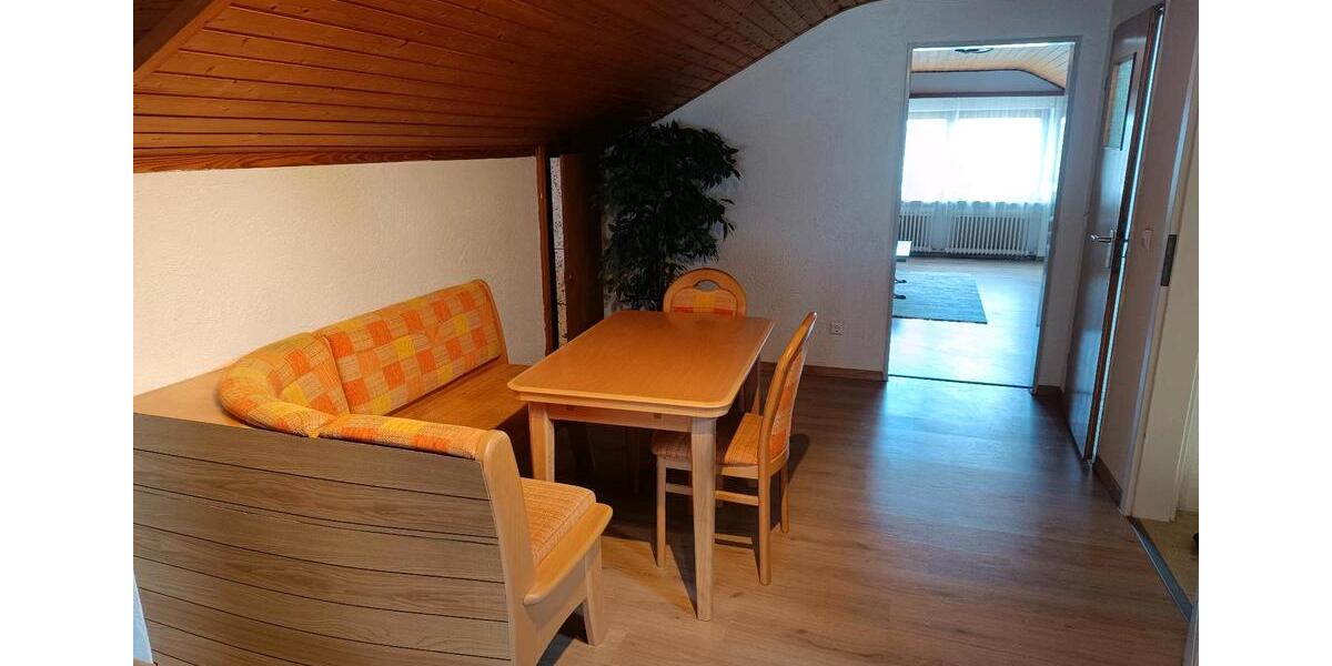 Dachgeschoßwohnung Kaiserslautern Bahnheim - 3 Zimmer, 90 m&sup2;, 800&euro; | Angebot:25393212