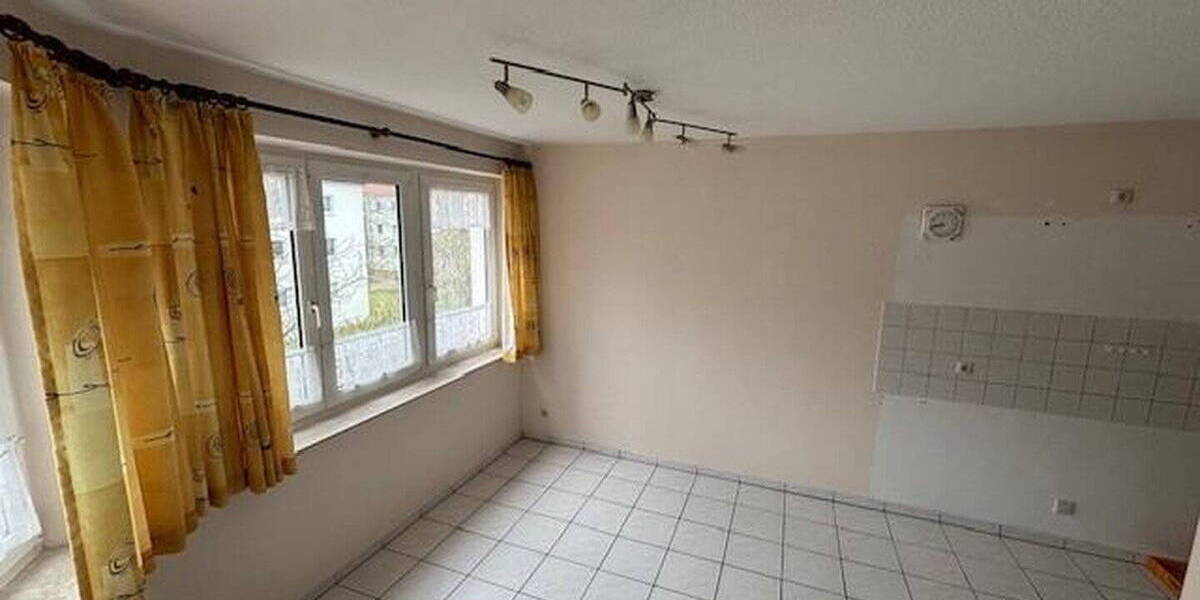 Etagenwohnung Riesa Pausitzer Delle - 4 Zimmer, 94 m&sup2;, 108.000&euro; | Angebot:26065097