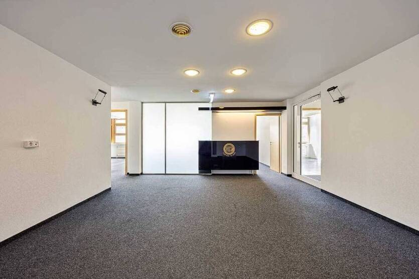 Helle Büroflächen mit optionaler Lagerfläche und in Ratingen-West