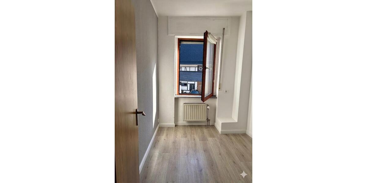 Etagenwohnung Polch - 4 Zimmer, 190 m&sup2;, 1.400&euro; | Angebot:26113399