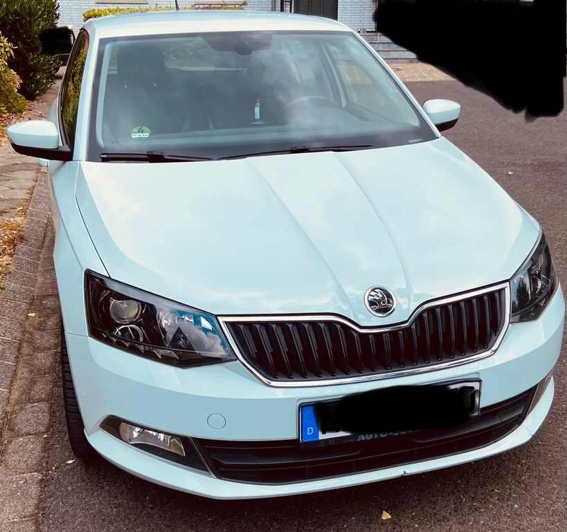 Skoda Fabia 130.000 km 7.999 € Düsseldorf 40627
