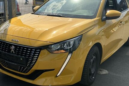 Peugeot 208 106.335 km 12.900 &euro; Eitorf 53783