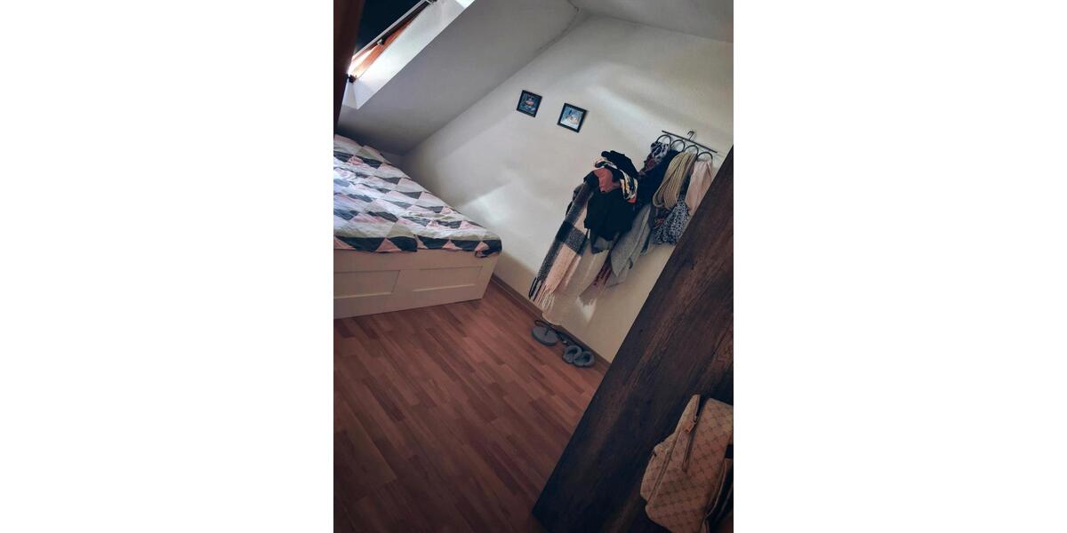 Dachgeschoßwohnung Flensburg - 2 Zimmer, 49 m&sup2;, 583&euro; | Angebot:26365084