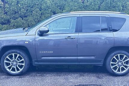 Jeep Compass 182.800 km 6.300 &euro; München 81737