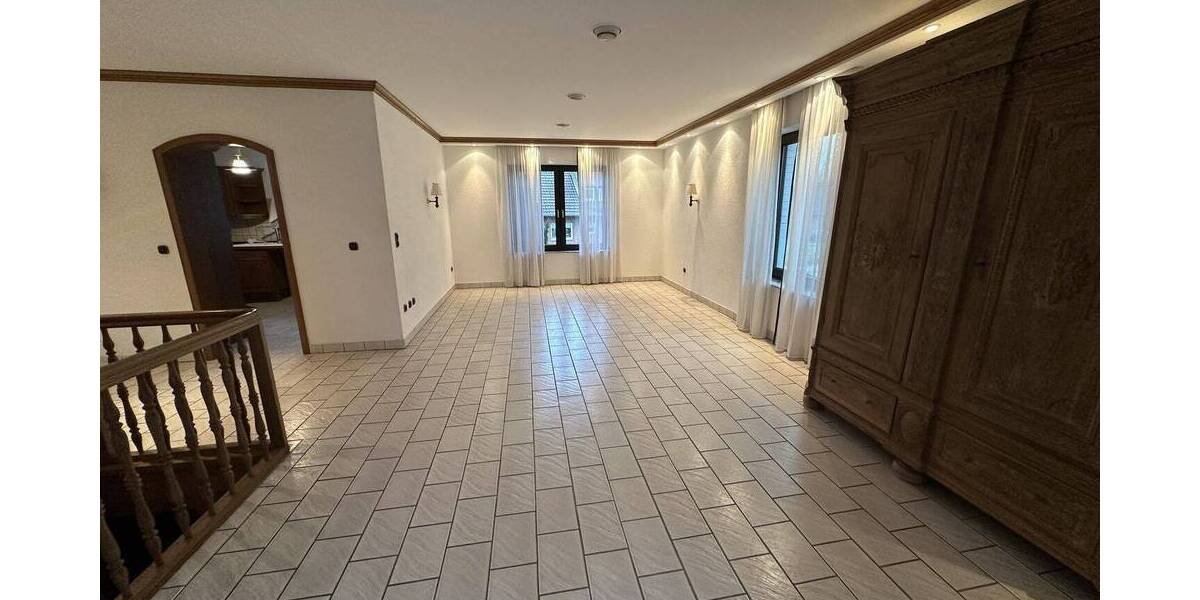 Einfamilienhaus Steinheim - 6 Zimmer, 262 m&sup2;, 259.000&euro; | Angebot:26391696