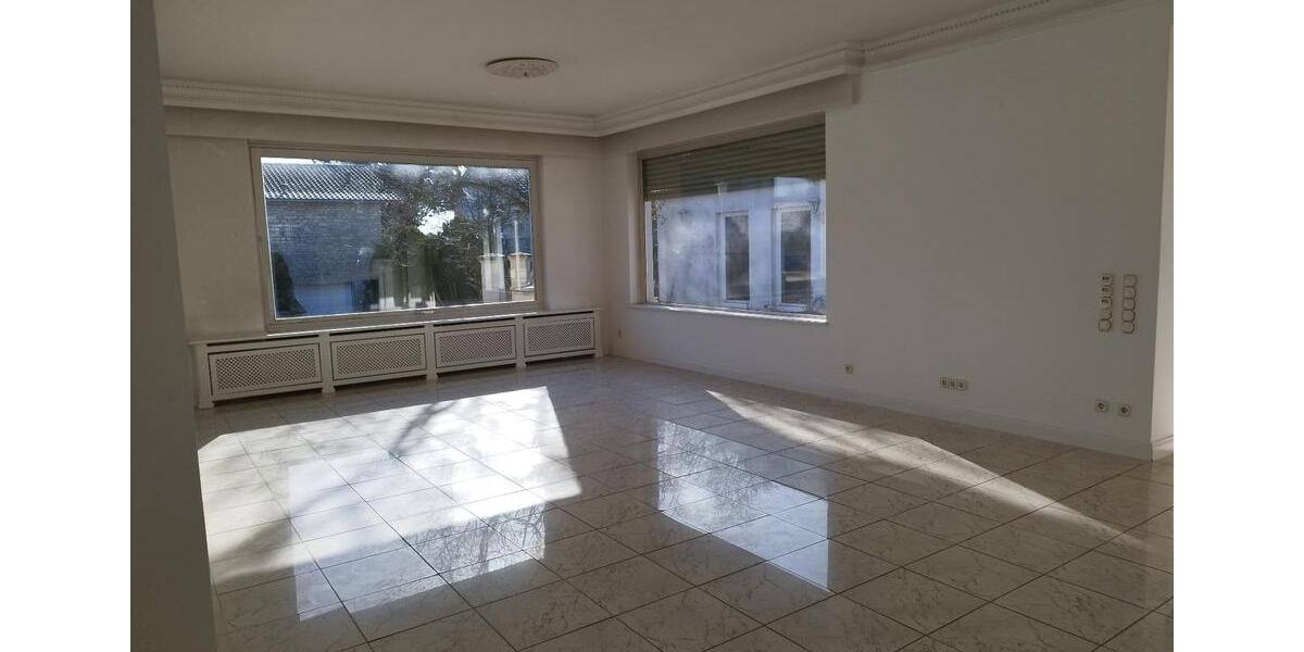 Einfamilienhaus Hochheim am Main - 7 Zimmer, 260 m&sup2;, 832.000&euro; | Angebot:25293830